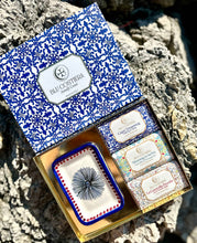 Carica l'immagine nel visualizzatore di Gallery, Blu Gift Box Box 3 Soaps
