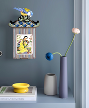 Carica l'immagine nel visualizzatore di Gallery, Casetta Landlady