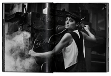 Carica l'immagine nel visualizzatore di Gallery, PETER LINDBERGH. UNTOLD STORIES