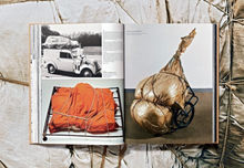 Carica l'immagine nel visualizzatore di Gallery, CHRISTO AND JEANNE-CLAUDE . Updated Edition XXL