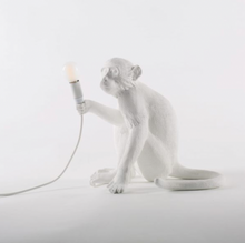 Carica l'immagine nel visualizzatore di Gallery, MONKEY LAMP SEDUTA